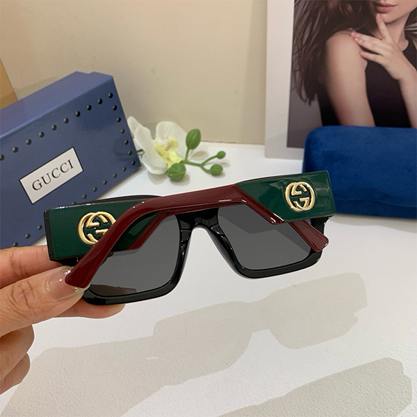 グッチ GUCCI クラシックなスクエアデザイン サングラス レディース & レディース