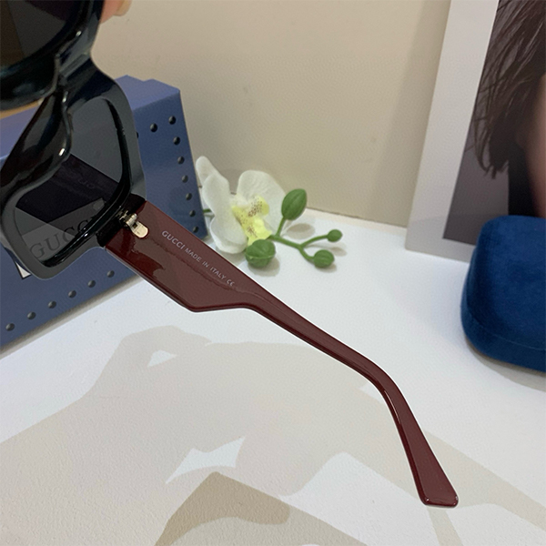 グッチ GUCCI クラシックなスクエアデザイン サングラス レディース & レディース