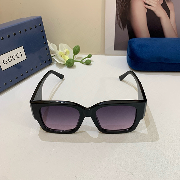 グッチ GUCCI クラシックなスクエアデザイン サングラス レディース & レディース