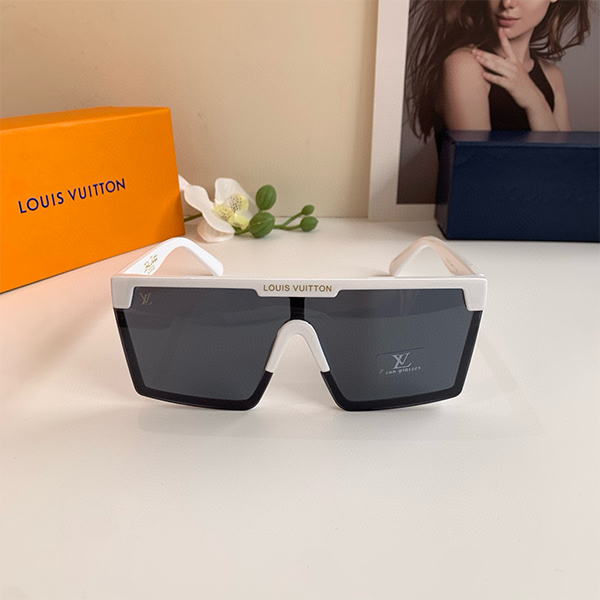 ルイ・ヴィトン（LOUIS VUITTON）クラシックなスクエアデザイン サングラス レディース ＆ メンズ