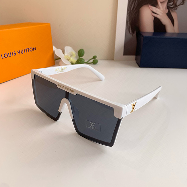 ルイ・ヴィトン（LOUIS VUITTON）クラシックなスクエアデザイン サングラス レディース ＆ メンズ