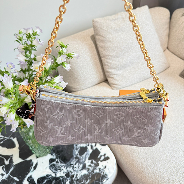 ルイ・ヴィトン LOUIS VUITTON  脇下バッグ 斜め掛けバッグ ショルダーバッグ レディース