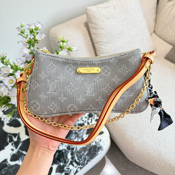 ルイ・ヴィトン LOUIS VUITTON  脇下バッグ 斜め掛けバッグ ショルダーバッグ レディース