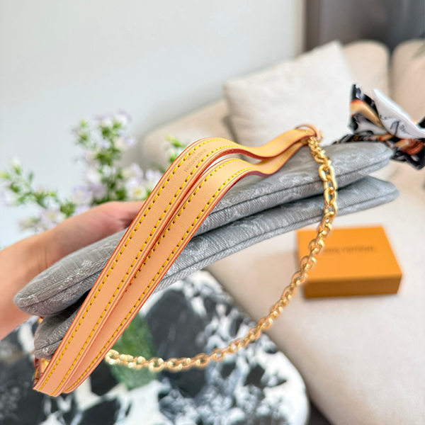 ルイ・ヴィトン LOUIS VUITTON  脇下バッグ 斜め掛けバッグ ショルダーバッグ レディース