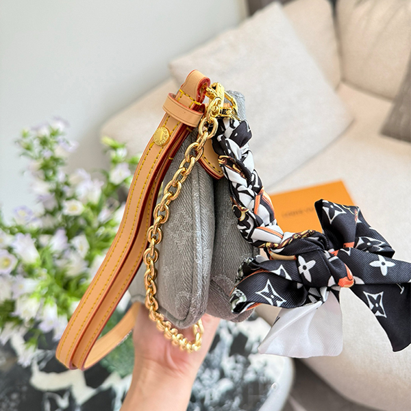 ルイ・ヴィトン LOUIS VUITTON  脇下バッグ 斜め掛けバッグ ショルダーバッグ レディース