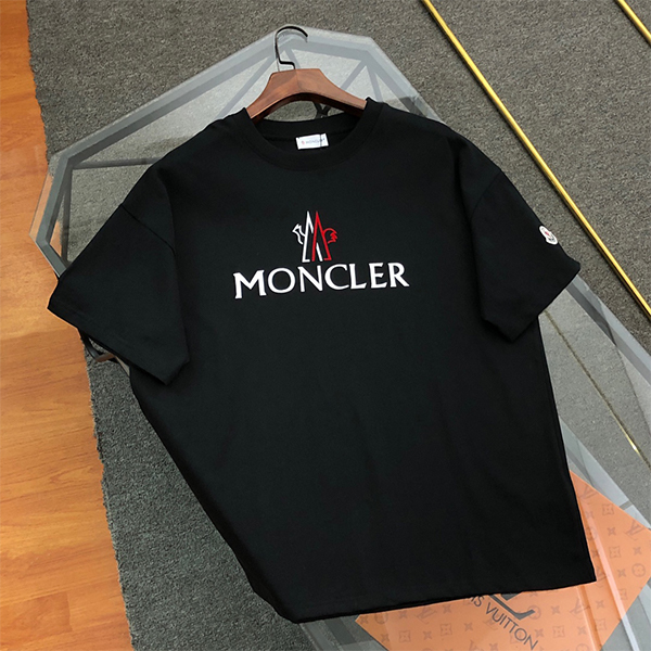 モンクレール（MONCLER） 夏 2025 新作 半袖 Tシャツ クルーネックメンズ &レディース