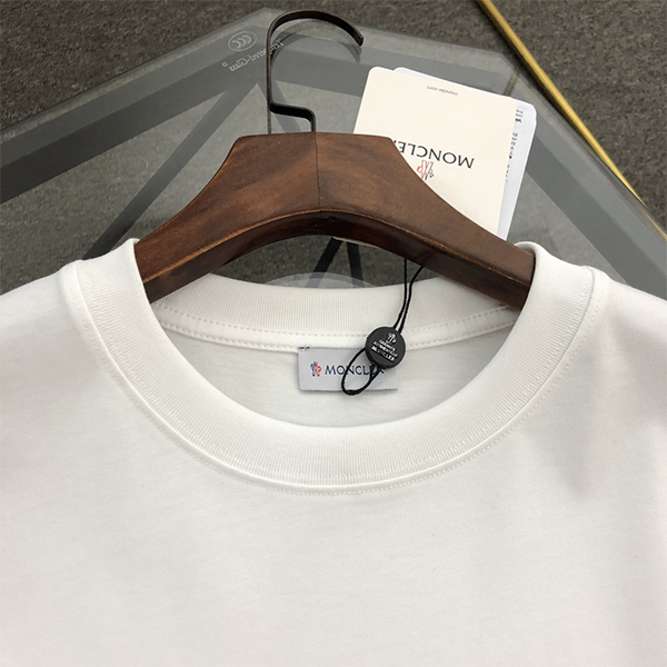 モンクレール（MONCLER） 夏 2025 新作 半袖 Tシャツ クルーネックメンズ &レディース