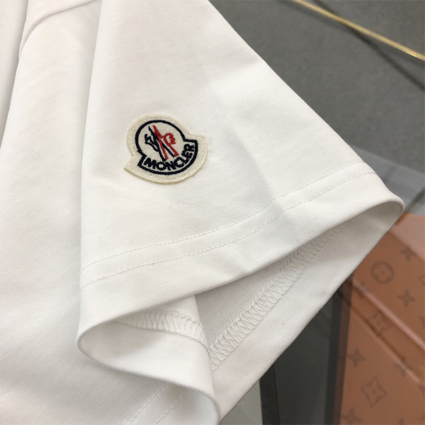 モンクレール（MONCLER） 夏 2025 新作 半袖 Tシャツ クルーネックメンズ &レディース