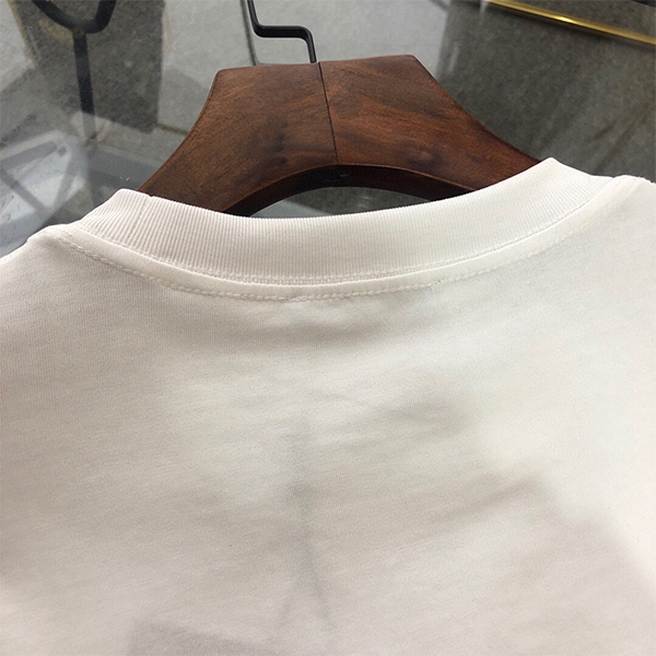 モンクレール（MONCLER） 夏 2025 新作 半袖 Tシャツ クルーネックメンズ &レディース