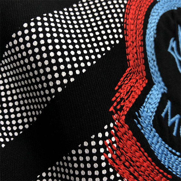 モンクレール（MONCLER） 夏 2025 新作 半袖 Tシャツ クルーネックメンズ &レディース