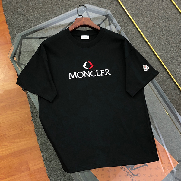 モンクレール（MONCLER） 夏 2025 新作 半袖 Tシャツ クルーネックメンズ &レディース