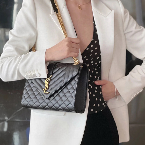 【人気☆】YSL サンローラン ショルダーバッグ エンベロープ 即発【SAINT LAURENT】カサンドラ エンベロープ メッセンジャー