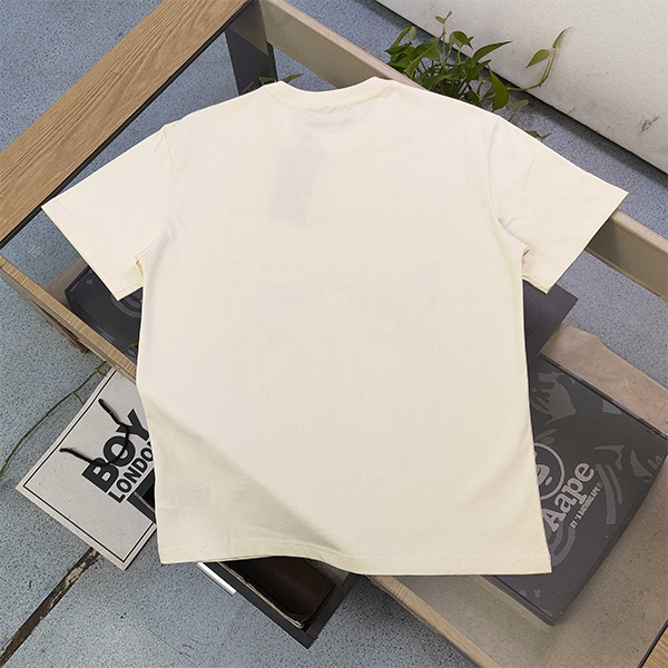 グッチ GUCCI  可愛い猫プリント Tシャツ 半袖 レディース メンズ