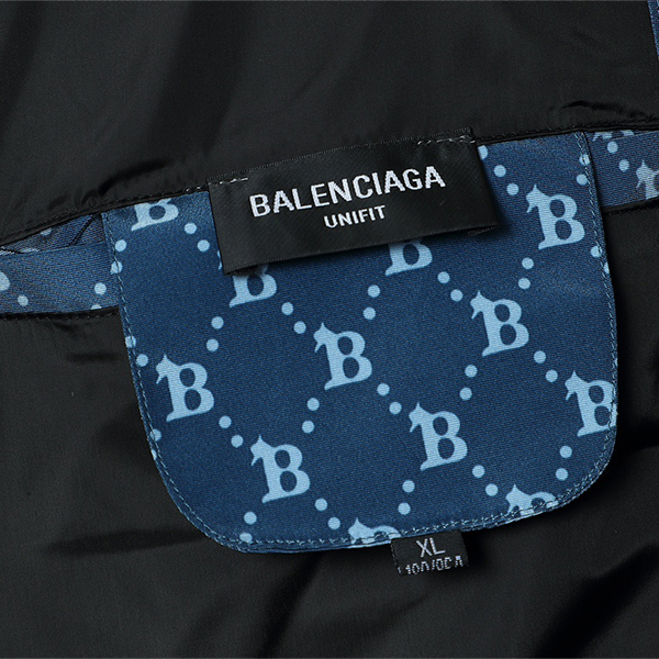 バレンシアガ  Balenciaga ダウンジャケット コート メンズ ネイビー