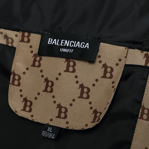 バレンシアガ  Balenciaga ダウンジャケット コート メンズ
