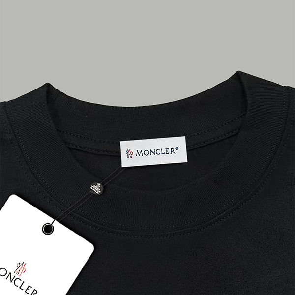 モンクレール（MONCLER） 夏 2025 新作 半袖 Tシャツ クルーネックメンズ &レディース