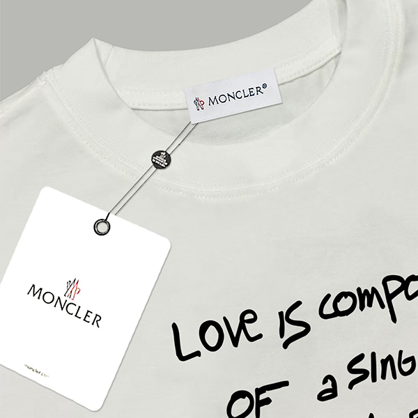 モンクレール（MONCLER） 夏 2025 新作 半袖 Tシャツ クルーネックメンズ &レディース