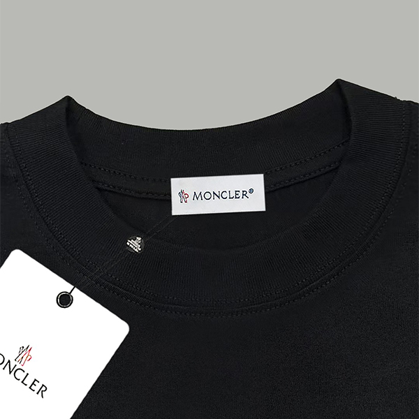 モンクレール（MONCLER） 夏 2025 新作 半袖 Tシャツ クルーネックメンズ &レディース