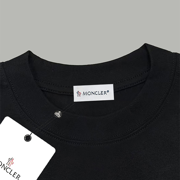 モンクレール（MONCLER） 夏 2025 新作 半袖 Tシャツ クルーネックメンズ &レディース