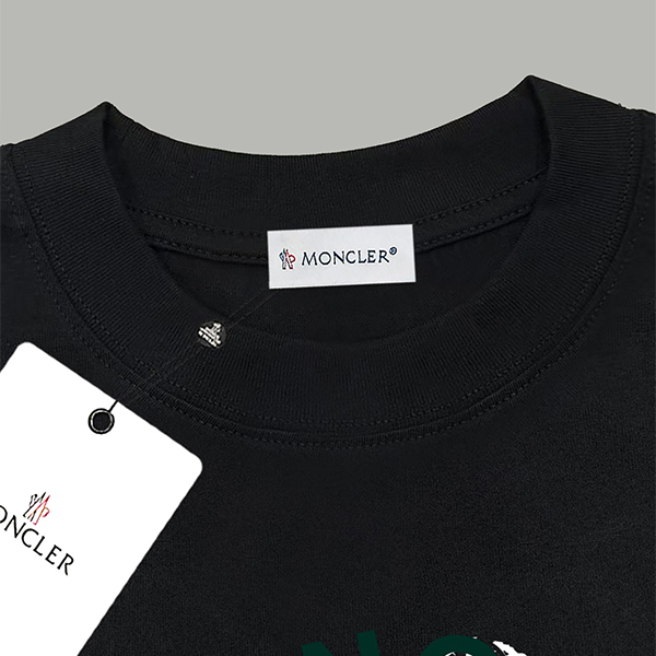 モンクレール（MONCLER） 夏 2025 新作 半袖 Tシャツ クルーネックメンズ &レディース