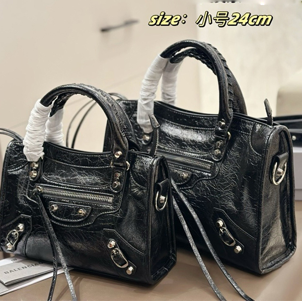 バレンシアガ BALENCIAGA Le City レ シティ スモール バッグ ラムスキン レディース