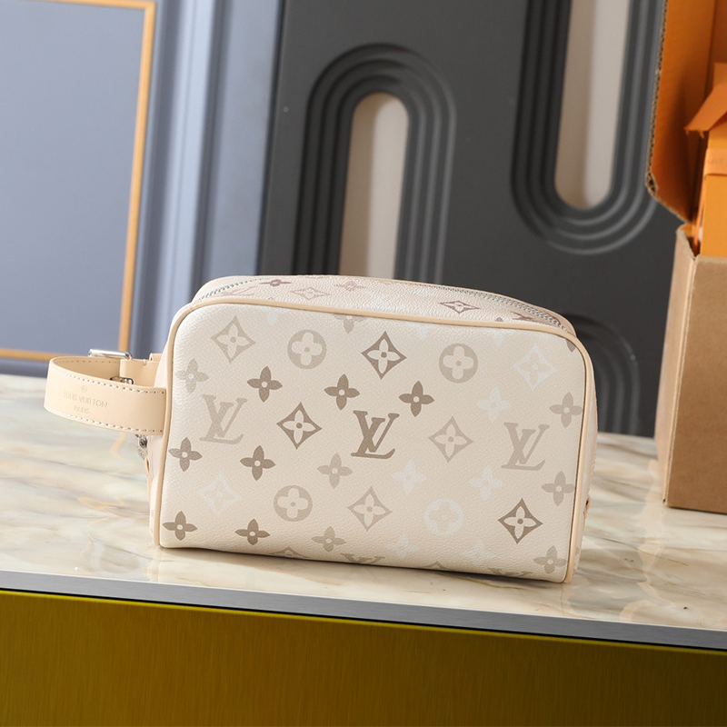 ルイヴィトン LV ロッカー ドップ・キット クラッチバッグ メンズ レディース