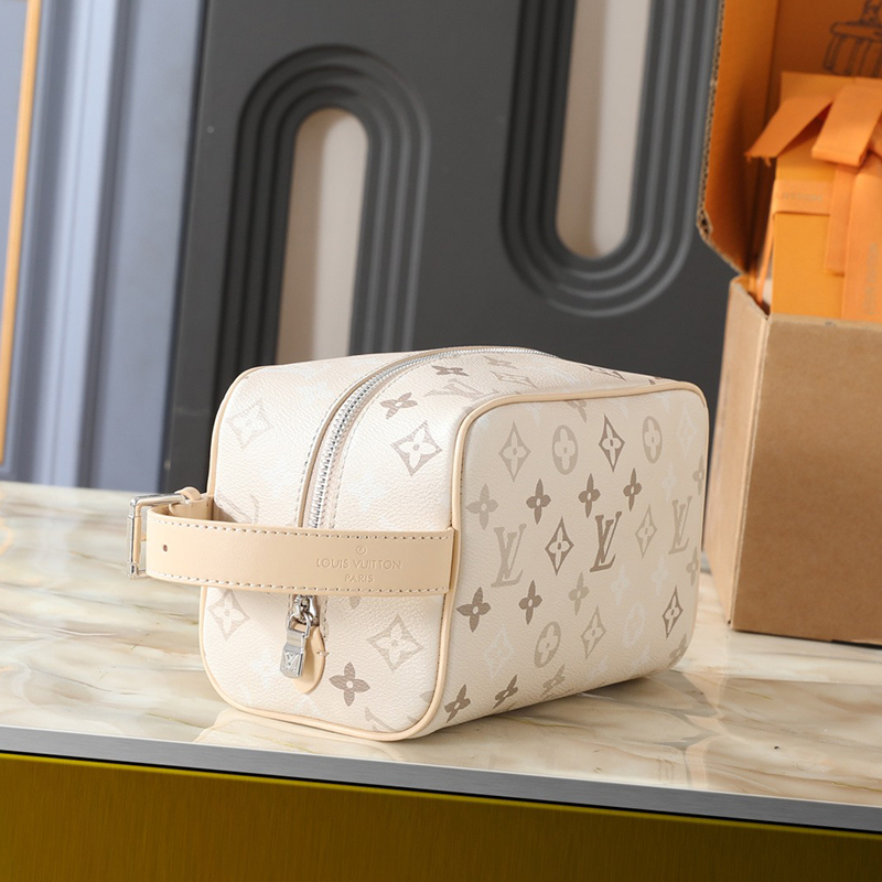 ルイヴィトン LV ロッカー ドップ・キット クラッチバッグ メンズ レディース