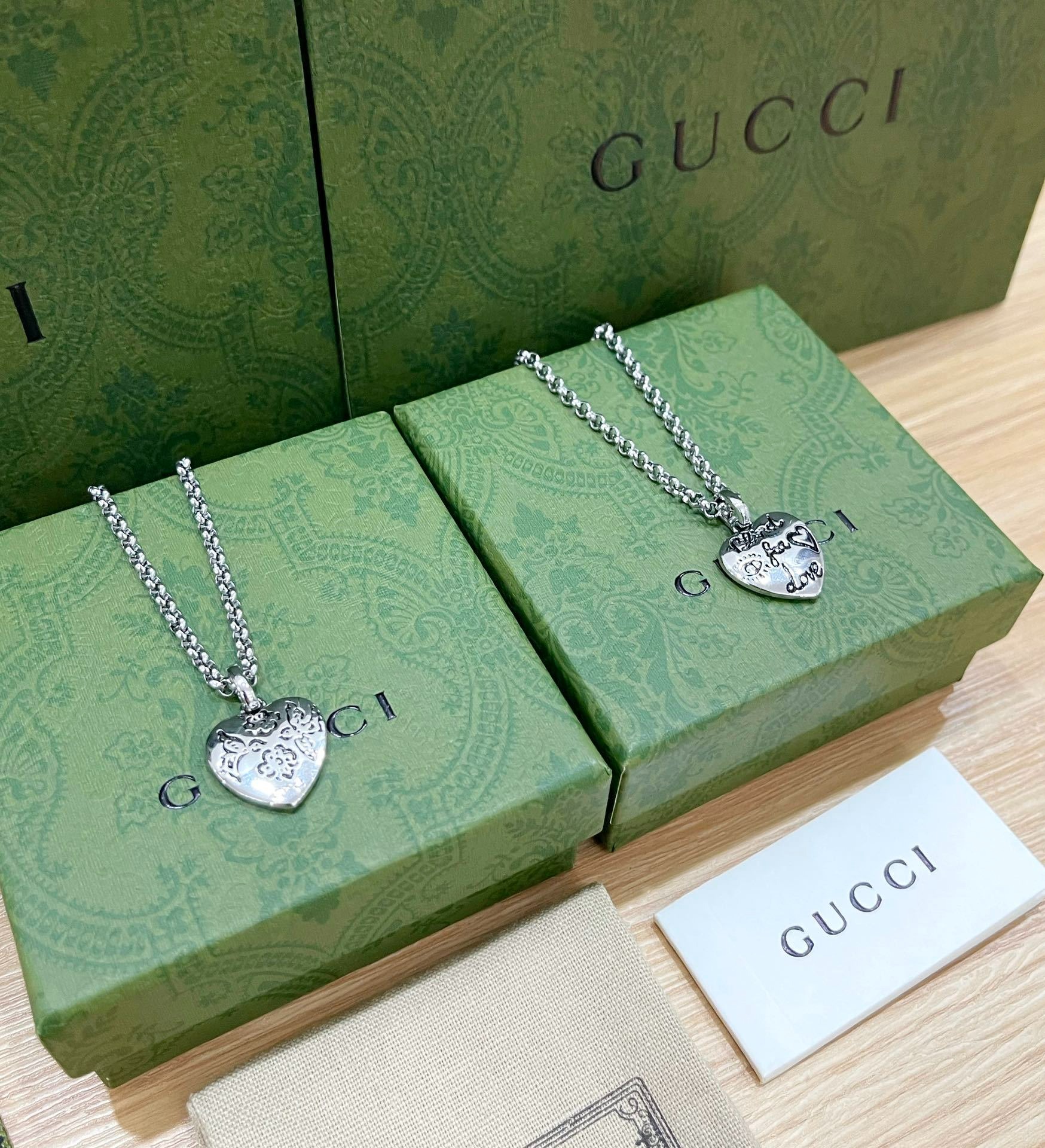 グッチ GUCCI Blind For Love ハートネックレス レディース 