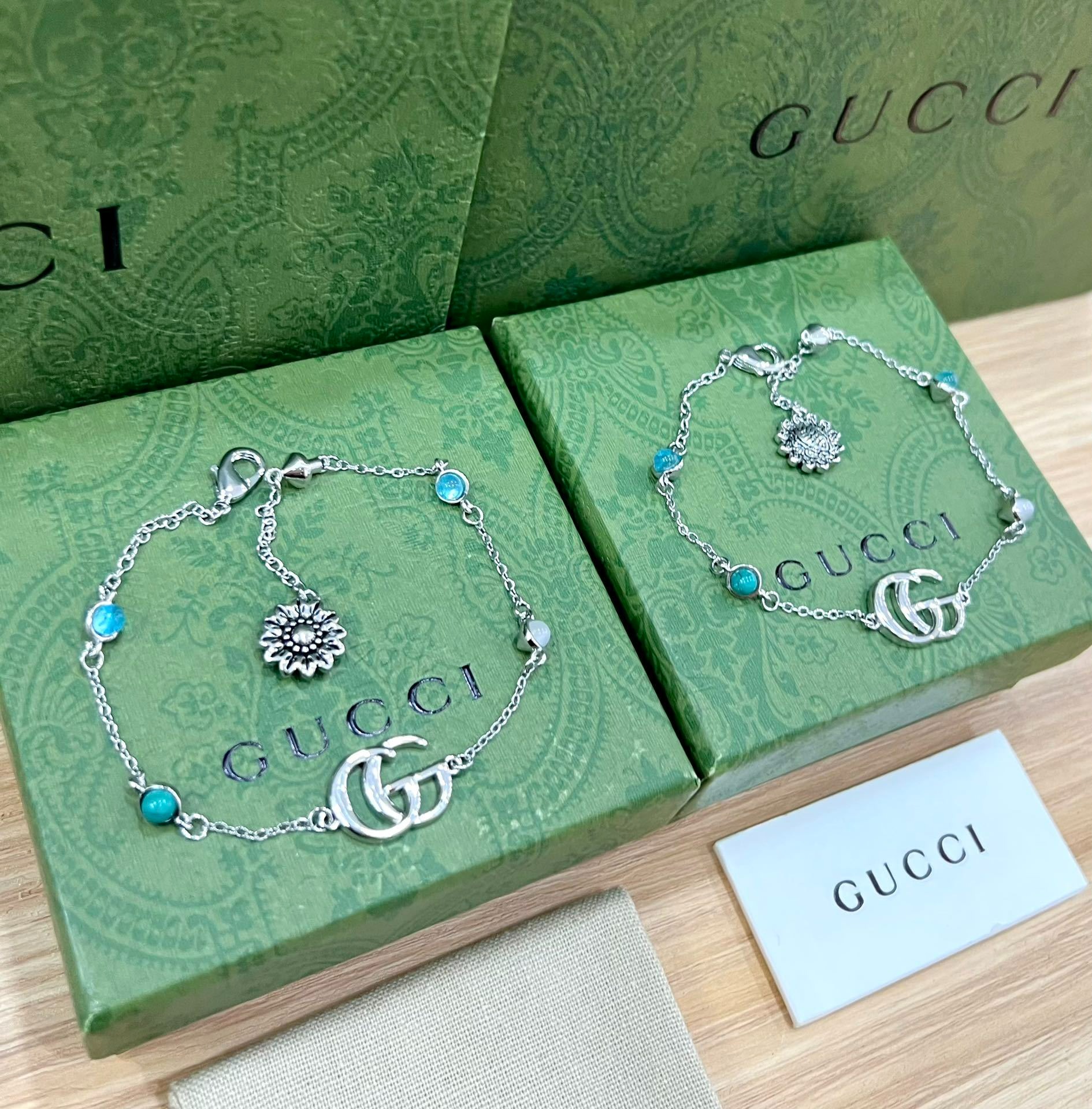 グッチ GUCCI ダブルG マザー・オブ・パール ブレスレット レディース 