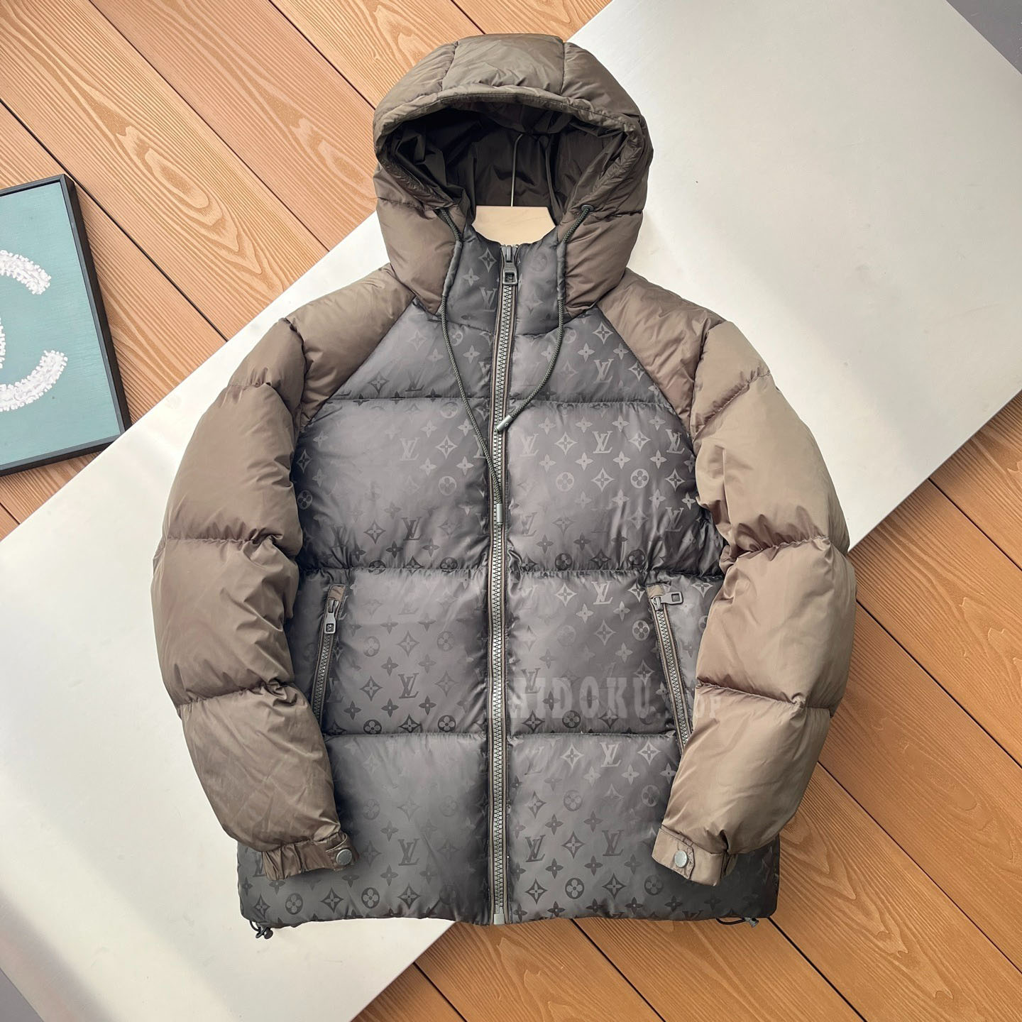 ルイヴィトン Louis Vuitton モノグラム ダウンジャケット フード付き 2色 メンズ