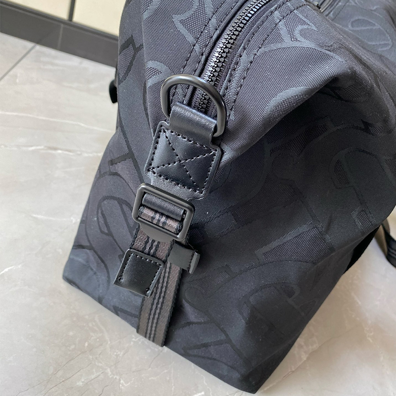 バーバリー BURBERRY TB モノグラム ボストンバッグ メンズ