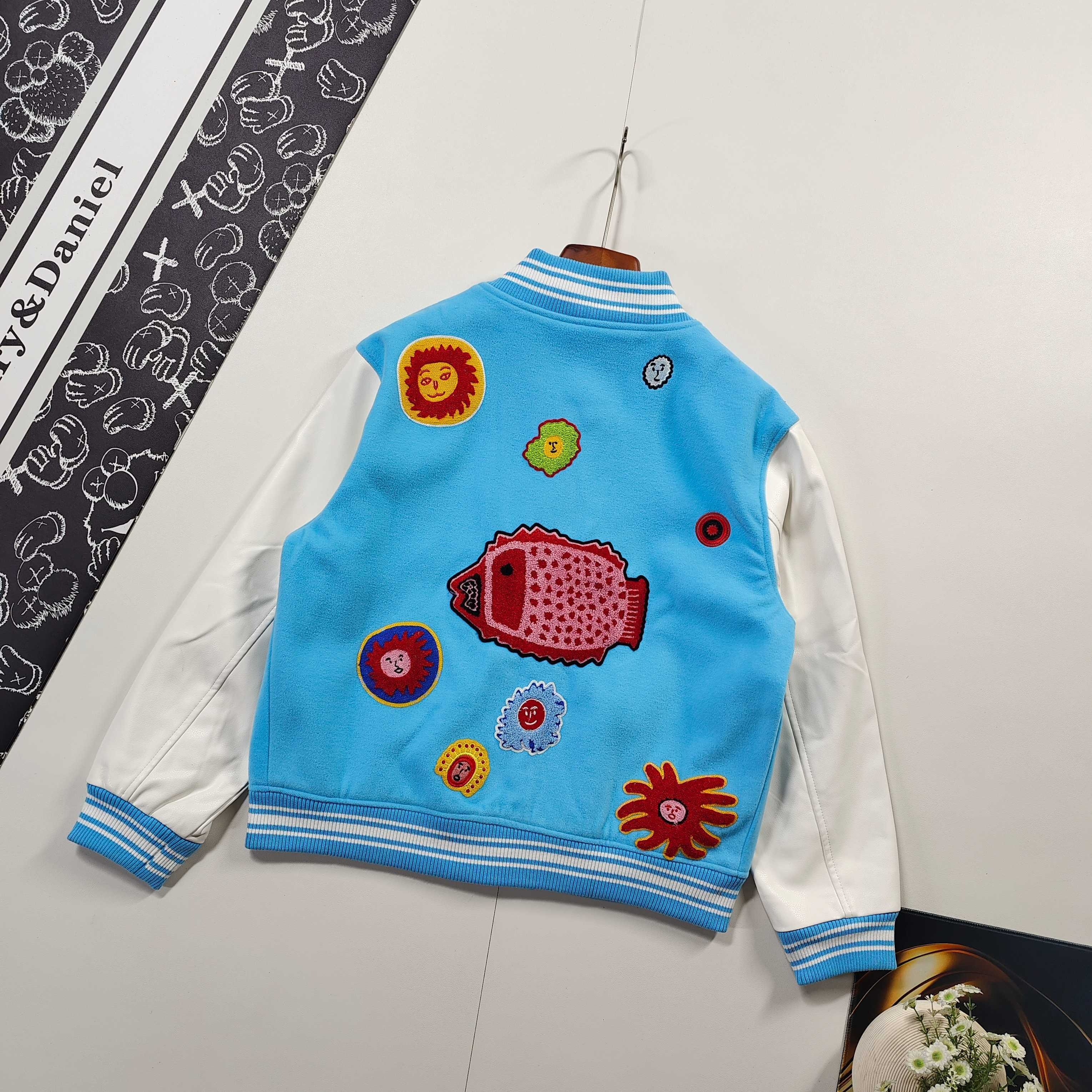 ルイヴィトン LOUIS VUITTON× 草間彌生 限定刺繍ベースボールジャケット メンズ