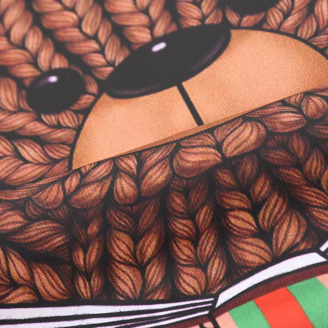 グッチ 春夏 熊プリント Tシャツ 半袖  メンズ＆レディース