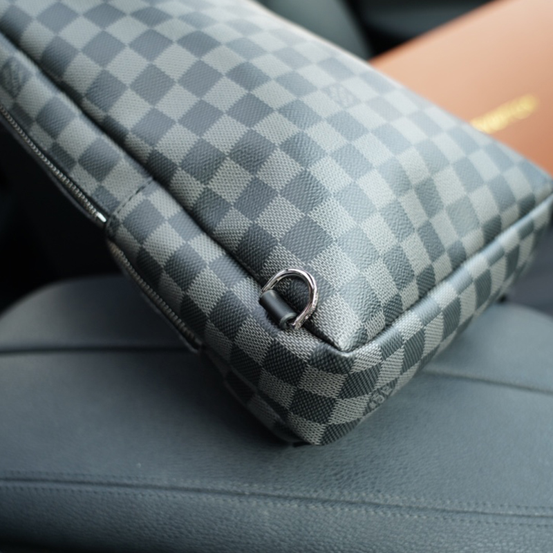 ルイ・ヴィトン（LOUIS VUITTON）バッグ ボディバッグ メンズ