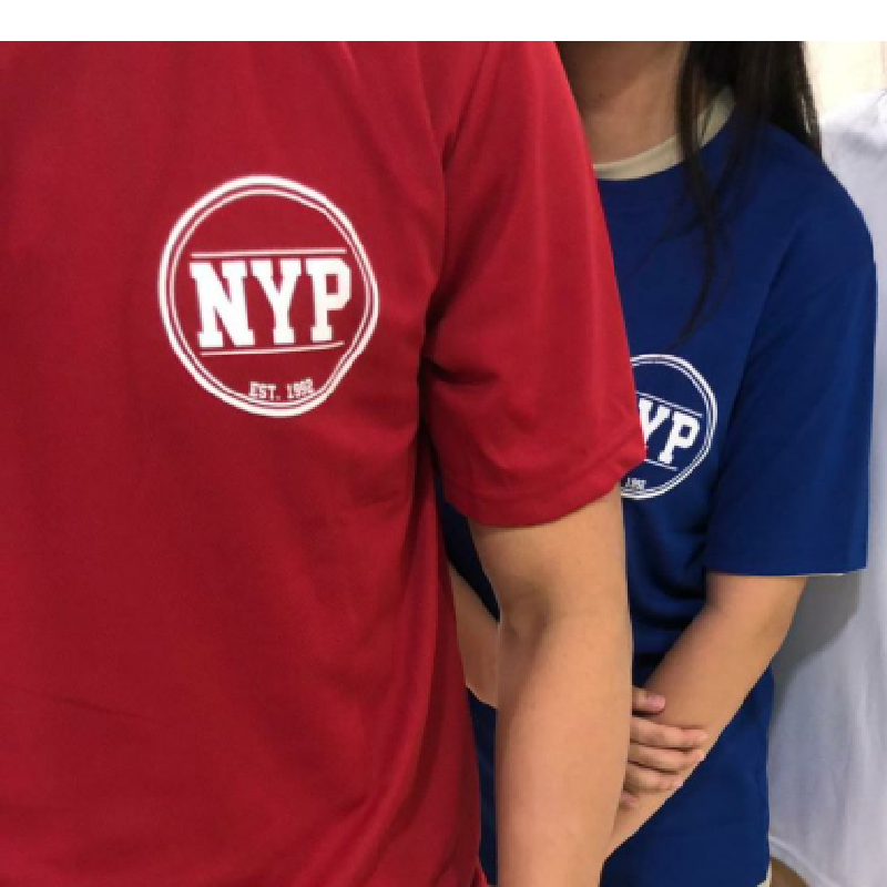 NYP LOGO R/N TEE RED - D’Studio