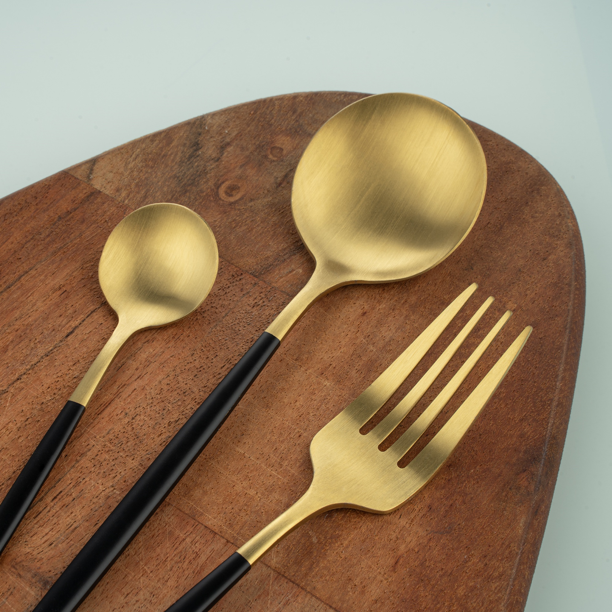24 Piece Stainless Steel Cutlery Set Knife Spoon Fork Kitchen Dinnerware Dining Tableware