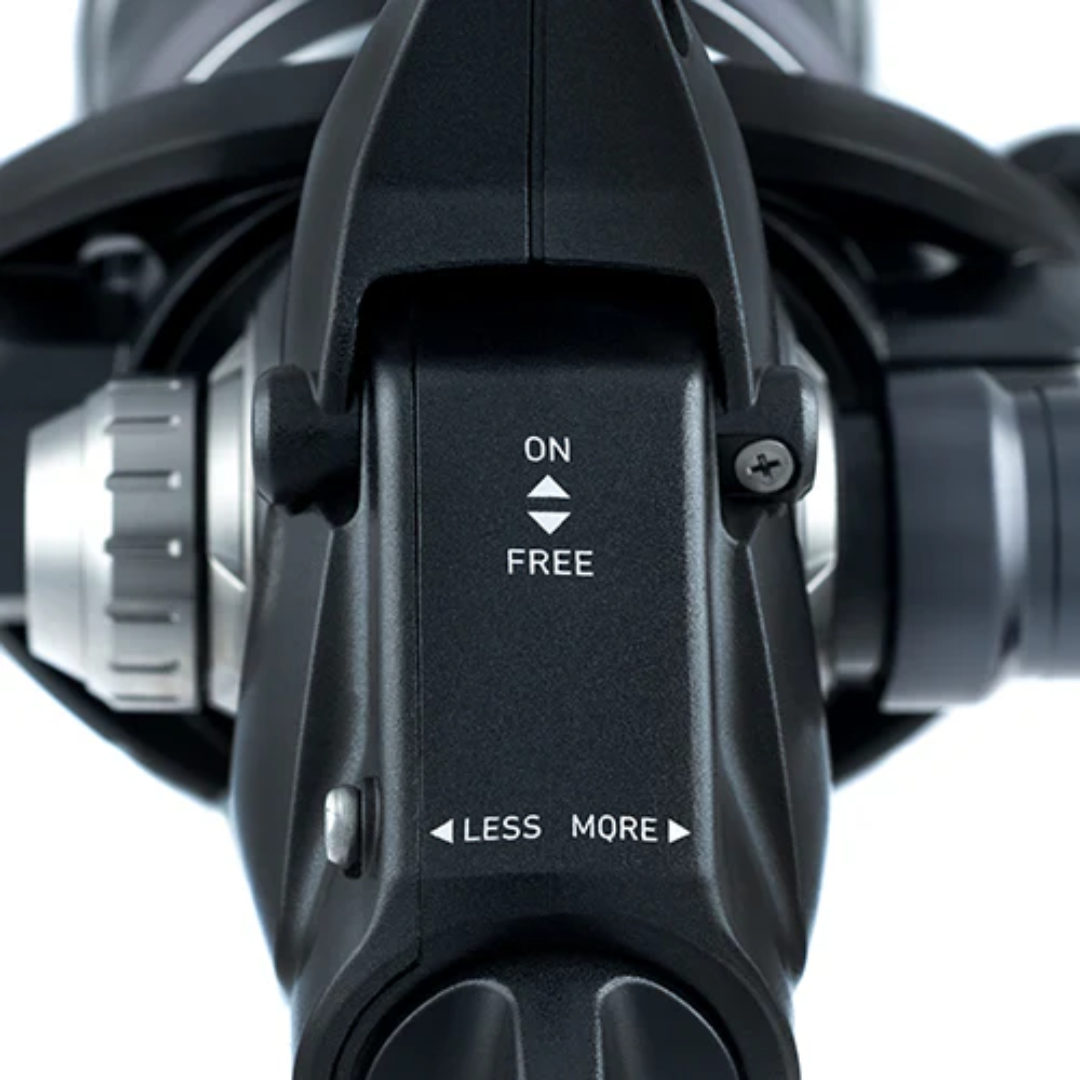 Daiwa 22 FREE SWIMMER BR 10000 Bait Runner Spinning Fishing Reel