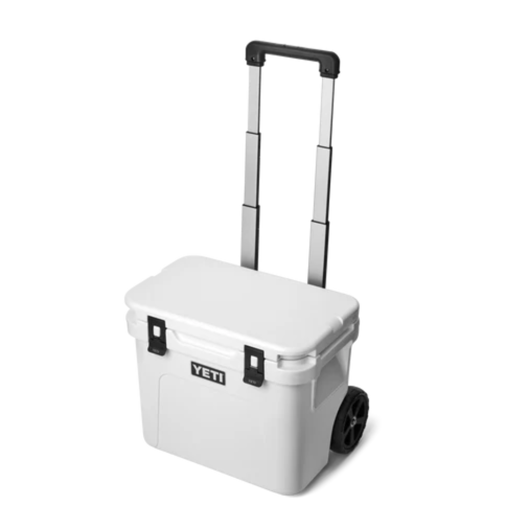 Yeti Roadie 32 Wheeled Cooler White