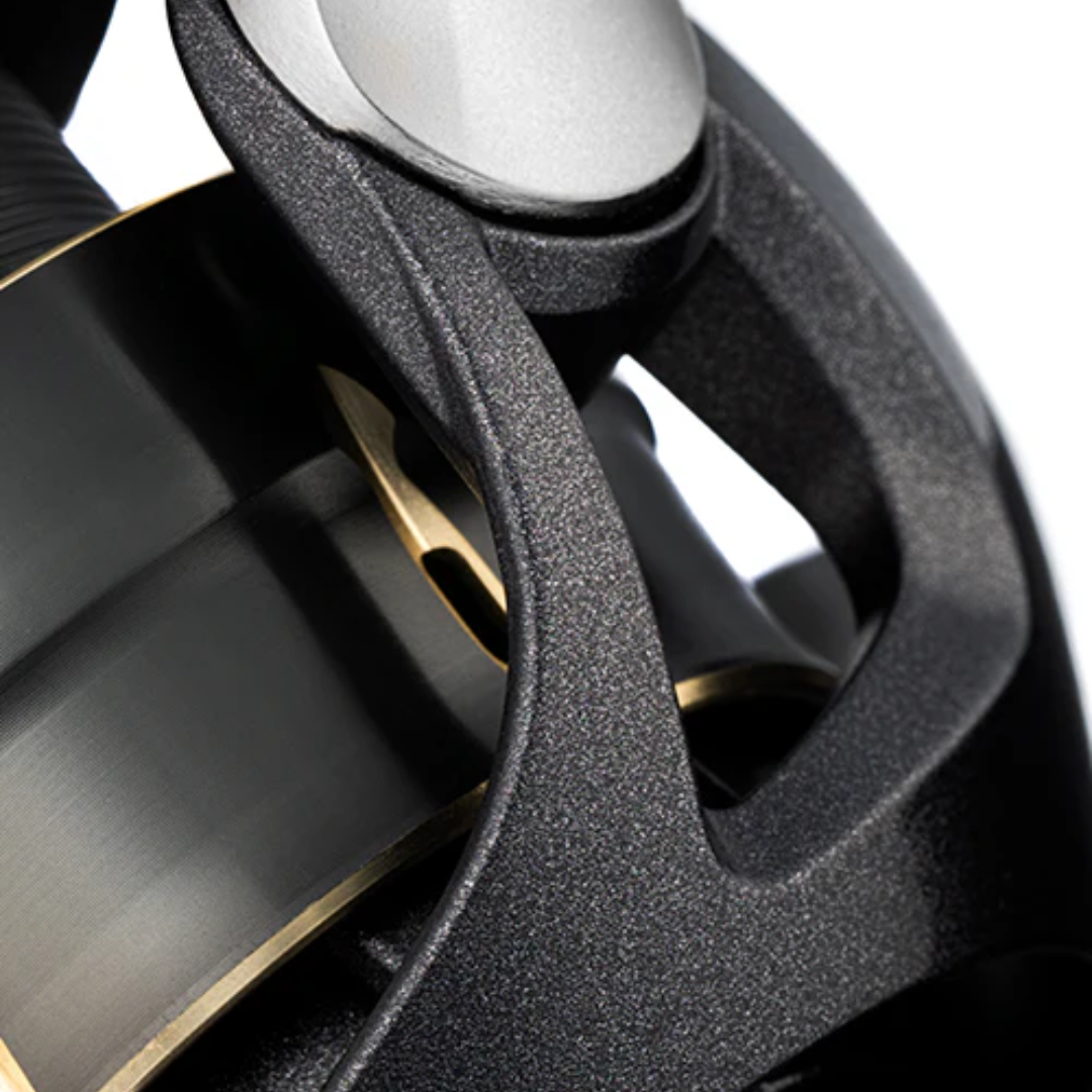  Daiwa 26 Freams LT 2000S-XH Spinning Fishing Reel 