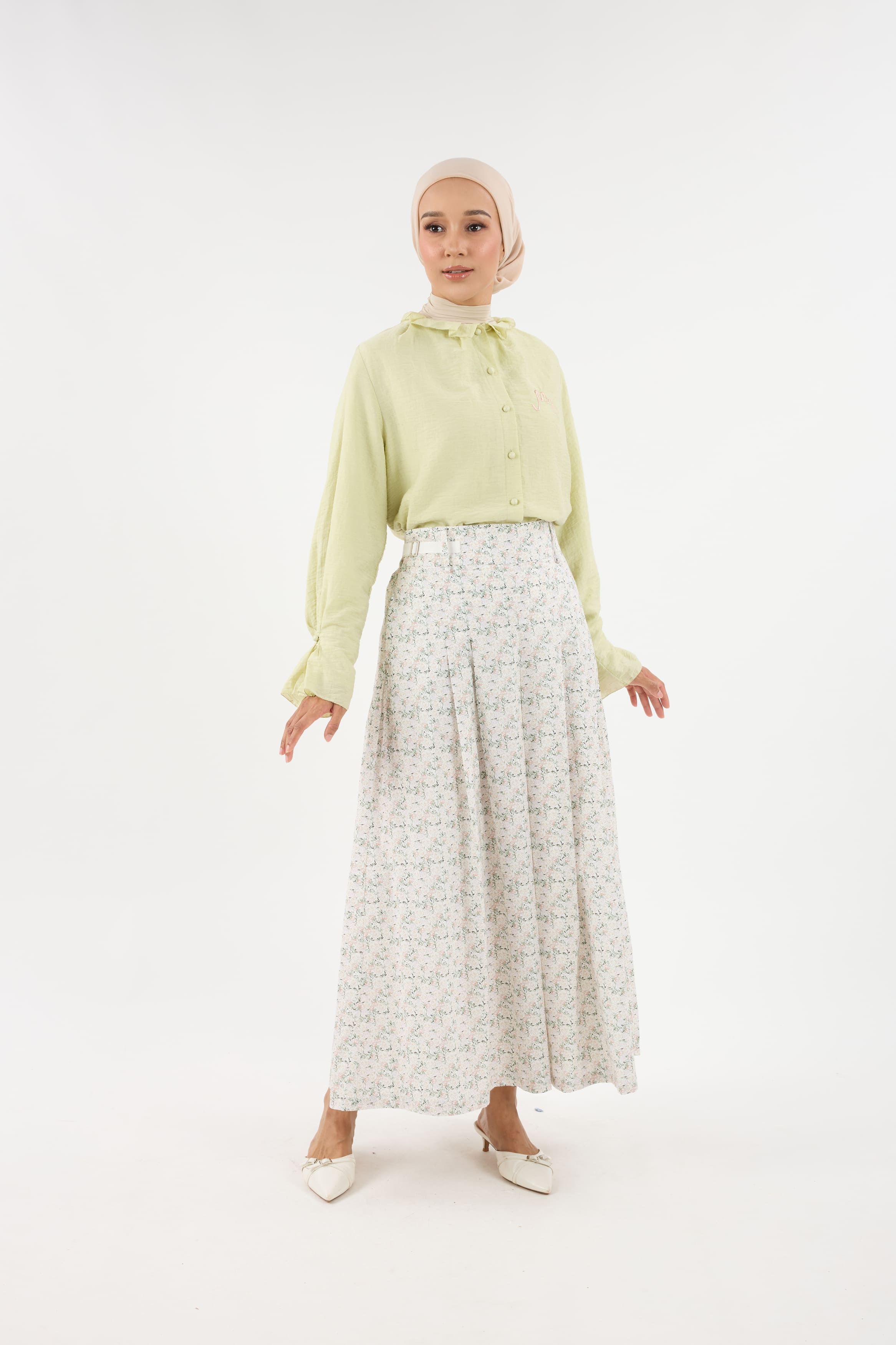 Mekar Off-White Pleated Skirt