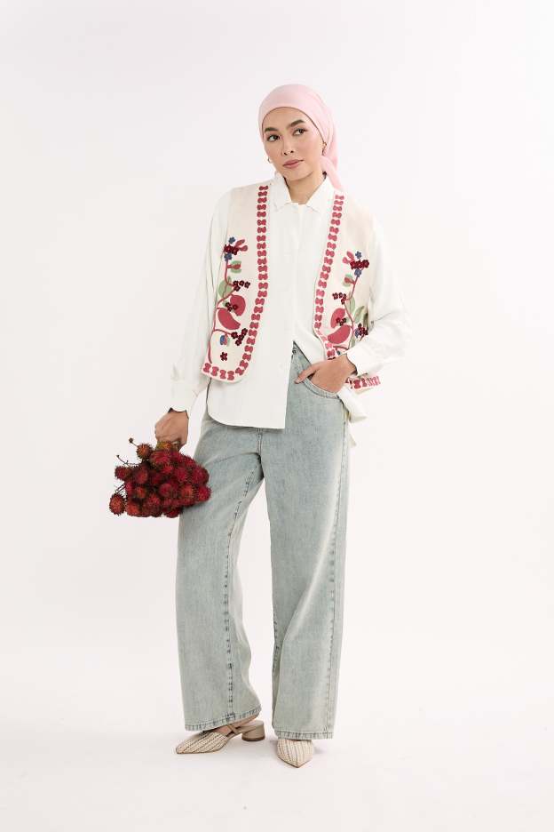 Ladang Embroidered Linen Vest