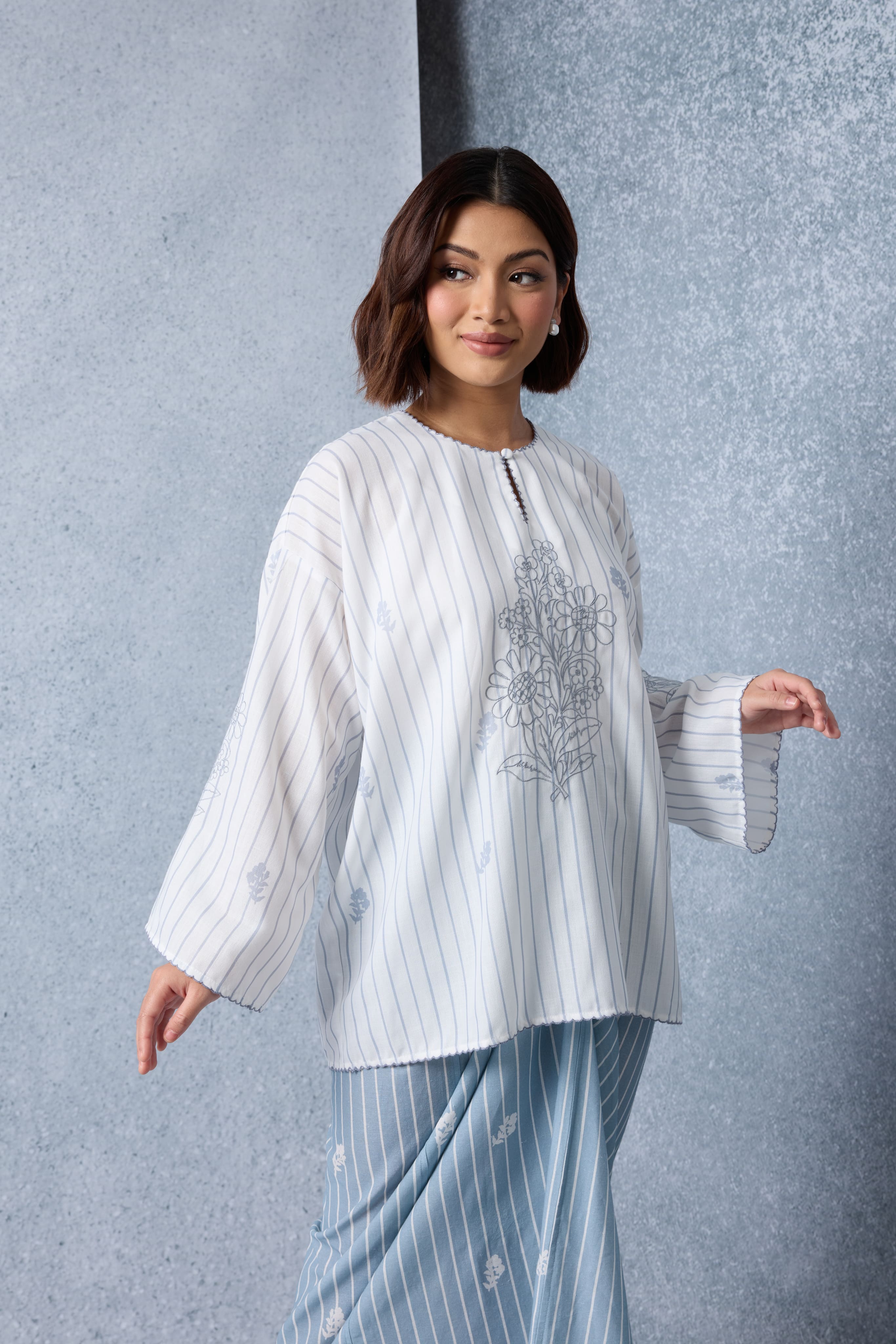 Matahari Smoky Blue Loose Kedah Top