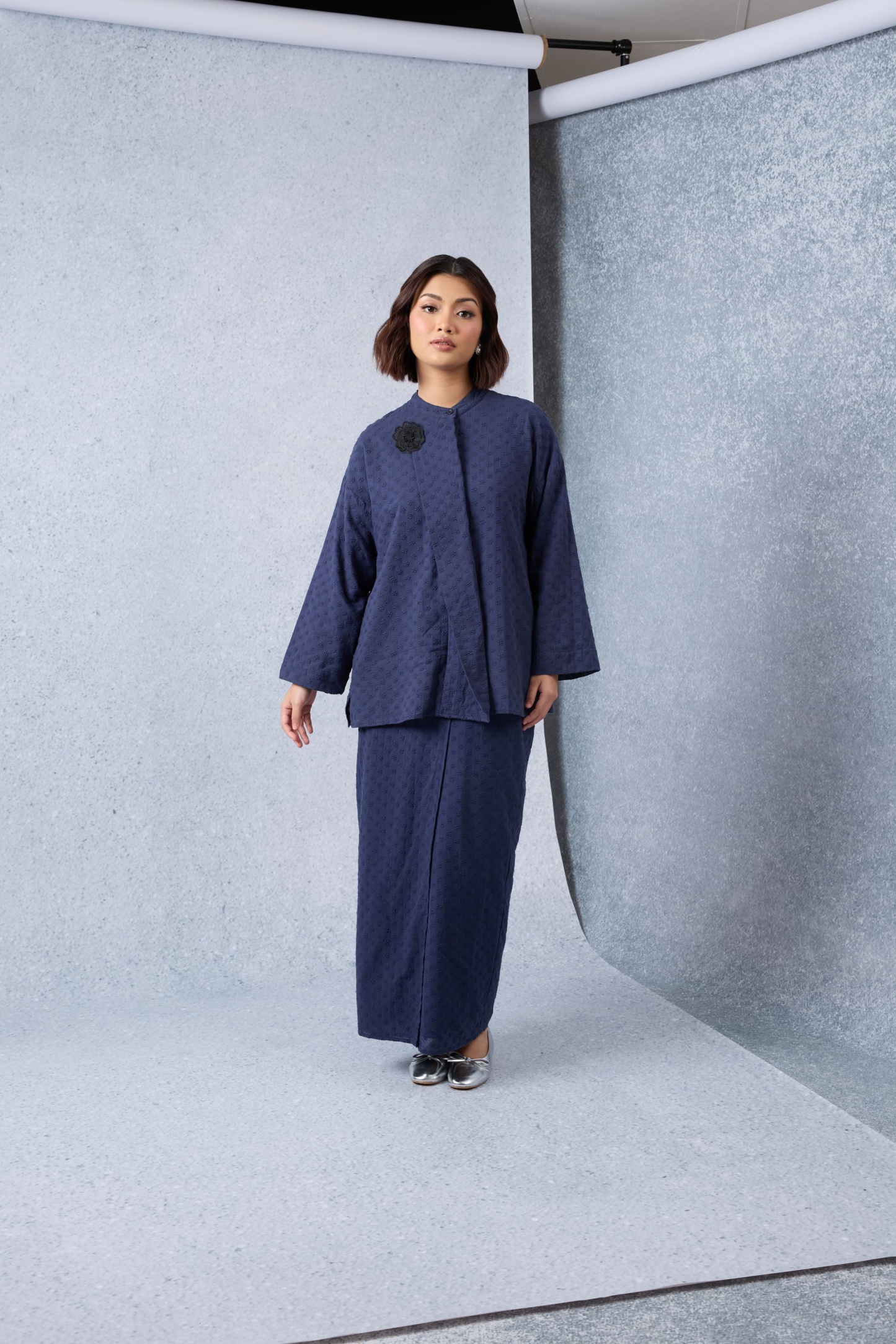 Murni Navy Blue Textured Floral Kurung Set