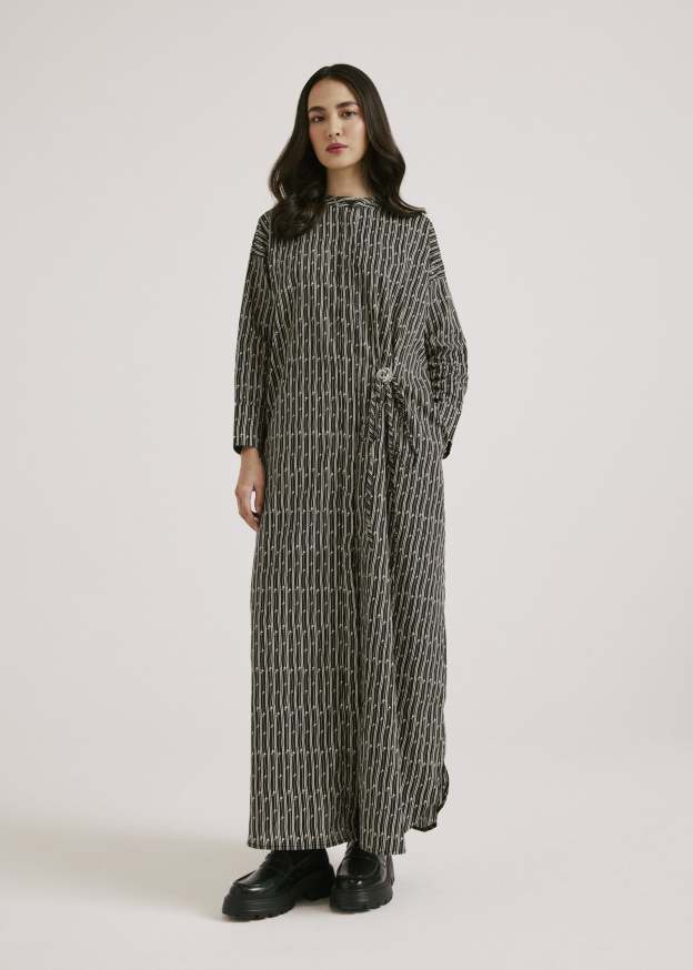 Ayva Black-Off White Printed Long Dress