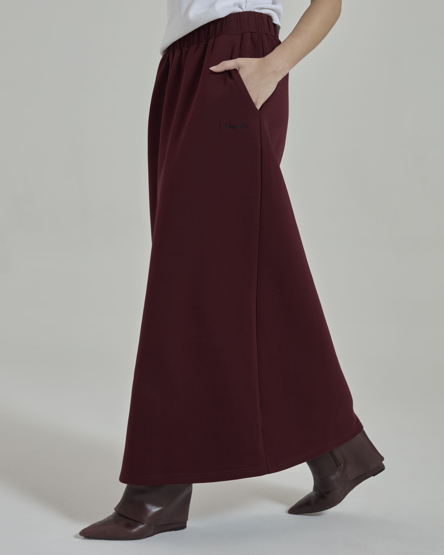 Donna Maroon Monogram A-Line Skirt