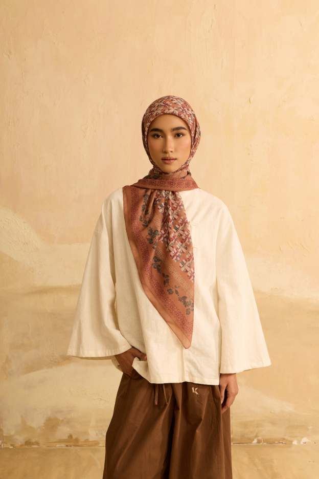 Mimpikita X Elfira Loy Reyna Brown Square Voile Scarf