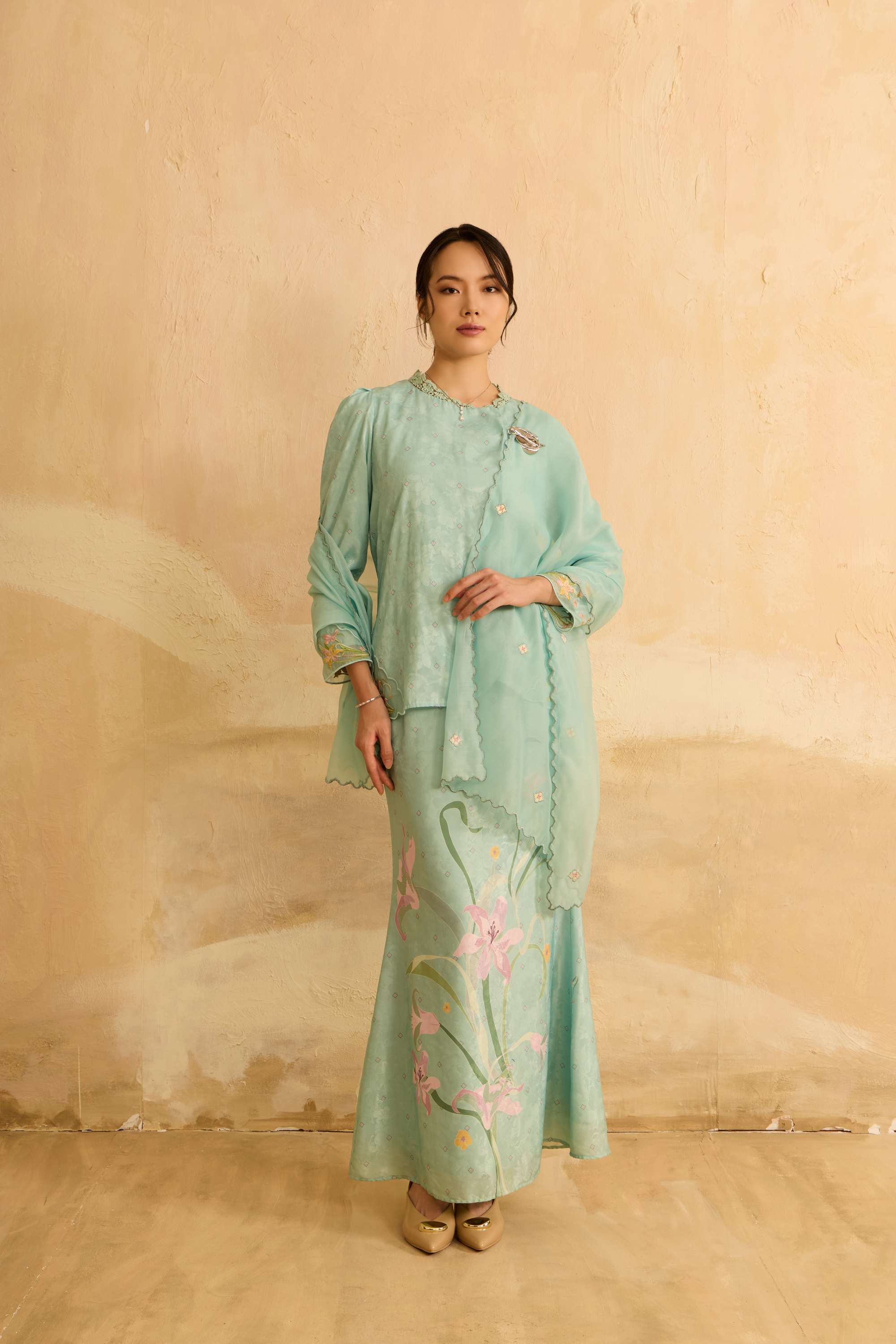 Laili Turquoise Asymmetric Kurung Set
