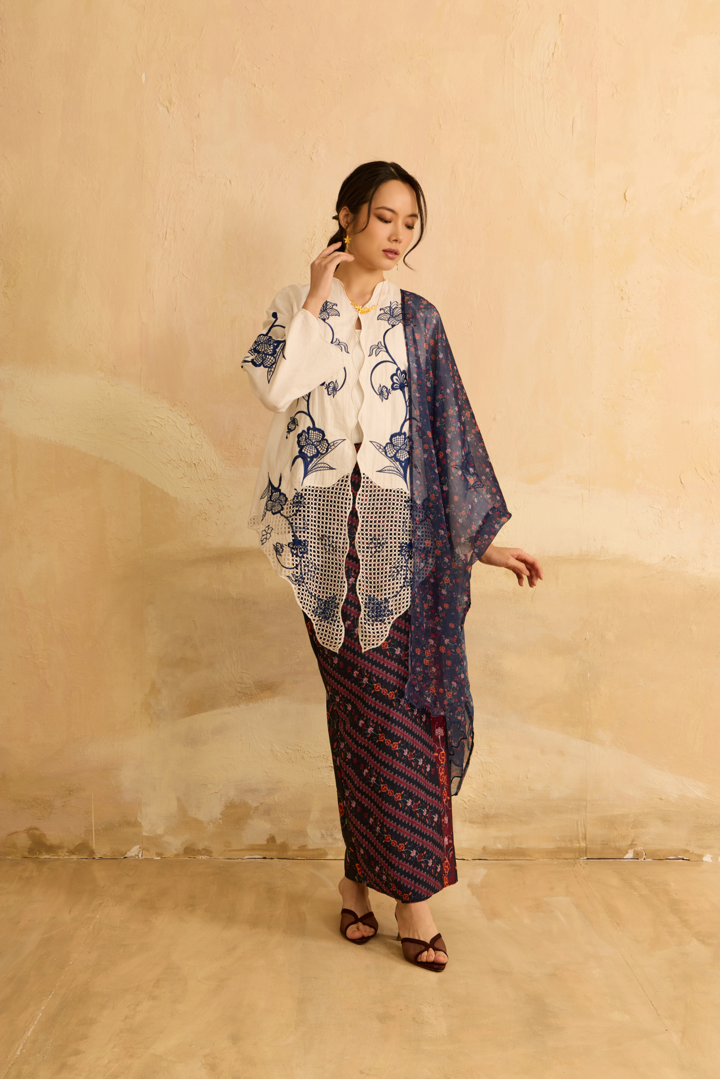 Sekarwati White Embroidered Kebaya Set