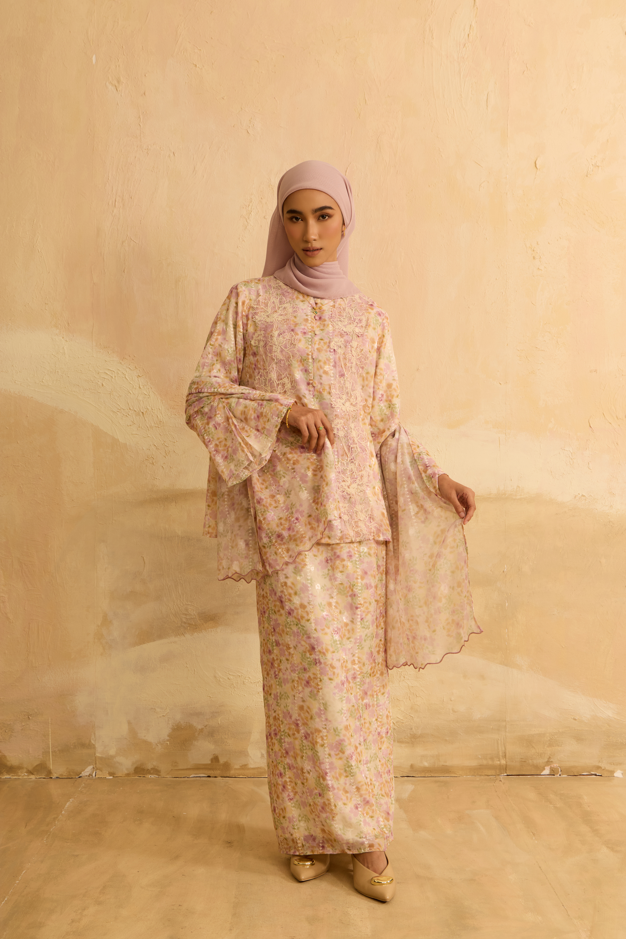 Inara Peach Flora Lace Kurung Set