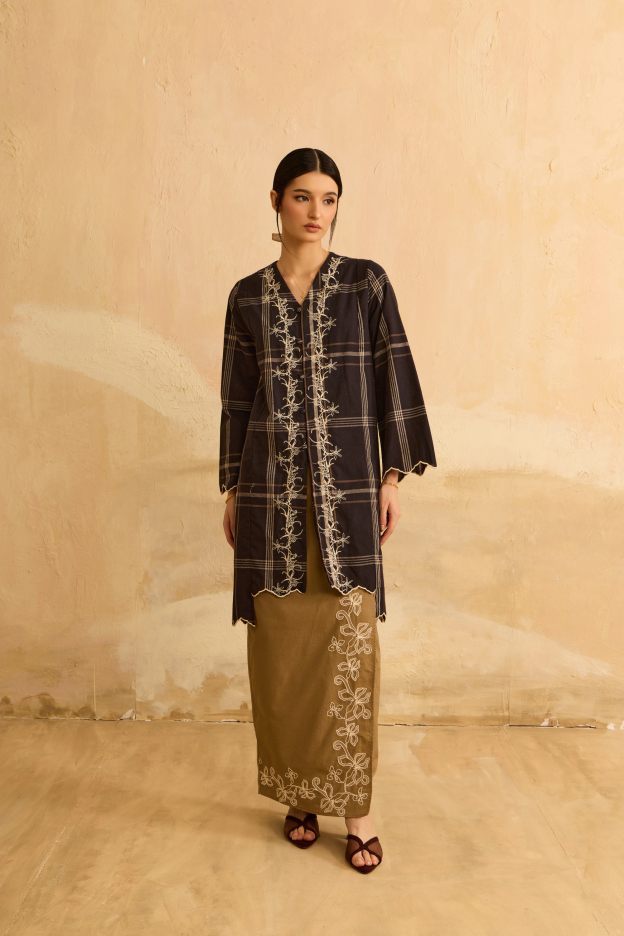 Tasneem Black Embroidered Plaid Kebaya